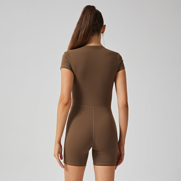 Jumpsuit Mocha Zip – Marrón cálido corto con cierre