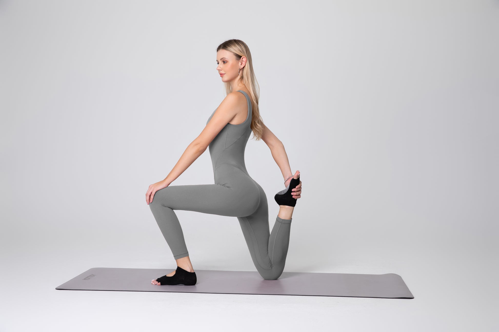 Jumpsuit Stone Shadow – Gris ceniza oscuro